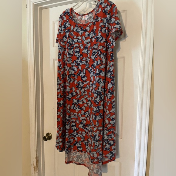 Classsic Lularoe Carly in hard to find Mickey print - Picture 1 of 4